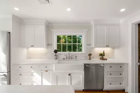 195 Washington St, Marblehead, MA 01945 photo 10