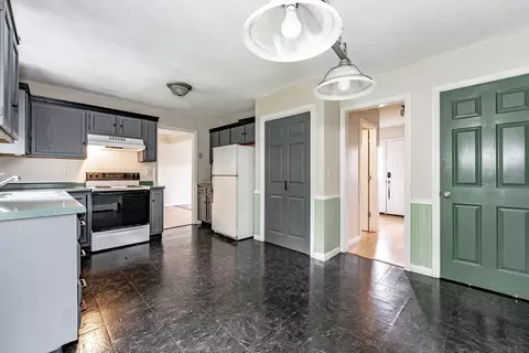 149 Winterset Dr, Springfield, MA 01129 photo 4
