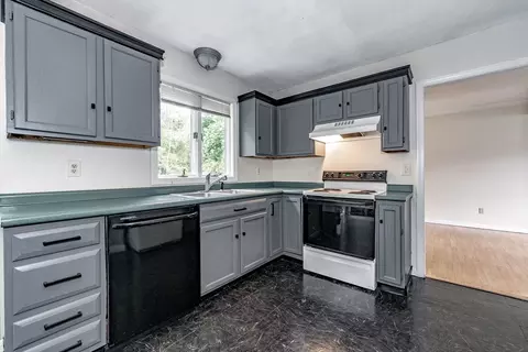 149 Winterset Dr, Springfield, MA 01129 photo 3