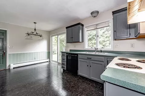 149 Winterset Dr, Springfield, MA 01129 photo 6