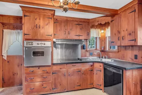 42 Park Ave, Webster, MA 01570 photo 12