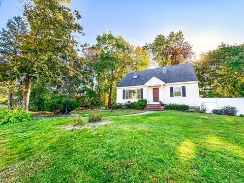 6 Bedford St, Methuen, MA 01844