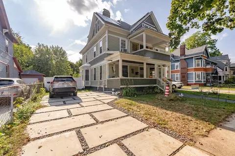 176 Florida St, Springfield, MA 01109 photo 3