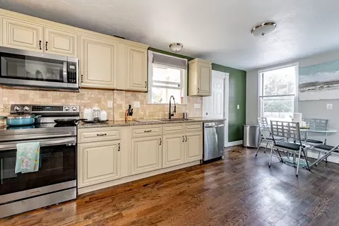 176 Florida St, Springfield, MA 01109 photo 16