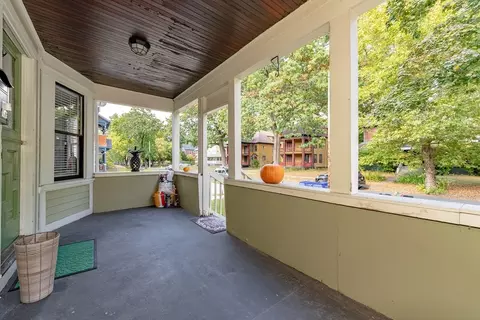 176 Florida St, Springfield, MA 01109 photo 4