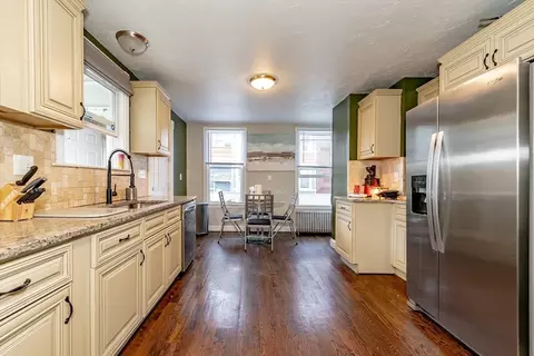 176 Florida St, Springfield, MA 01109 photo 19