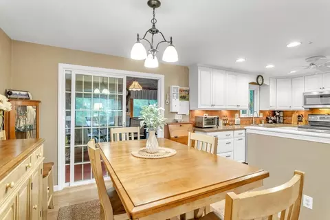 40 Ann St, Raynham, MA 02767 photo 13