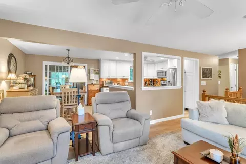 40 Ann St, Raynham, MA 02767 photo 10