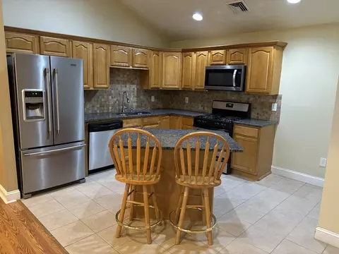 433 Bank St #4, Fall River, MA 02720 photo 4