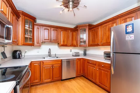 100 Marina Dr #604, Quincy, MA 02171