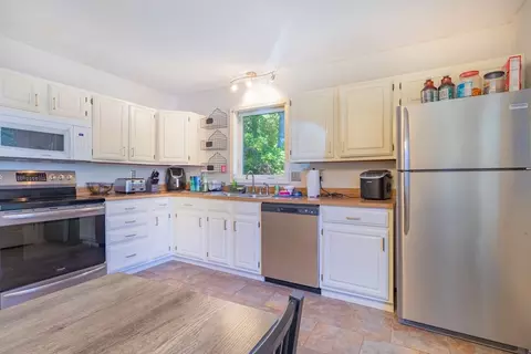 124 Chudy St, Three Rivers, MA 01080 photo 4