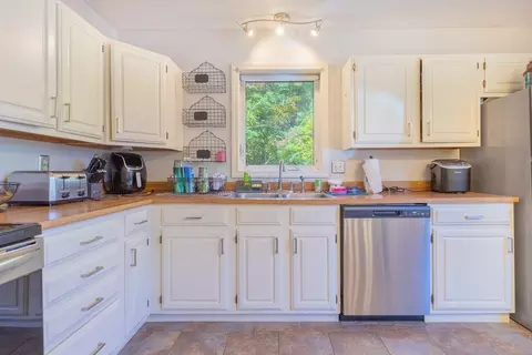 124 Chudy St, Three Rivers, MA 01080 photo 5