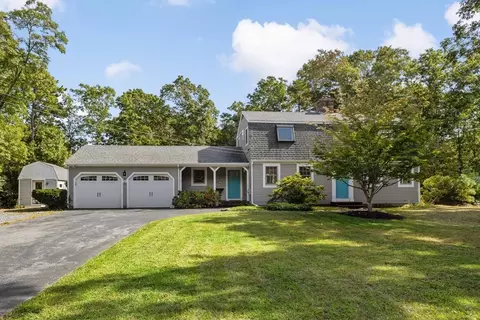 55 Club Valley Dr, Falmouth, MA 02536