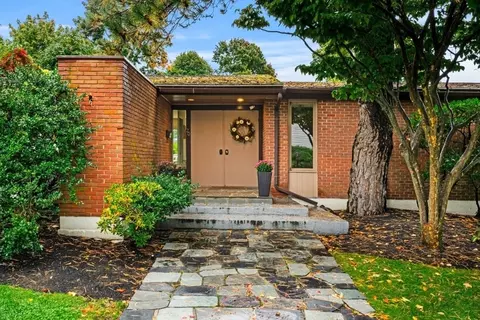 20 Longley Ave, Swampscott, MA 01907