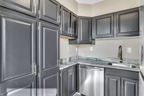 Kitchen - 101 Mulberry St #414, Springfield, MA 01105 photo 1 of 3