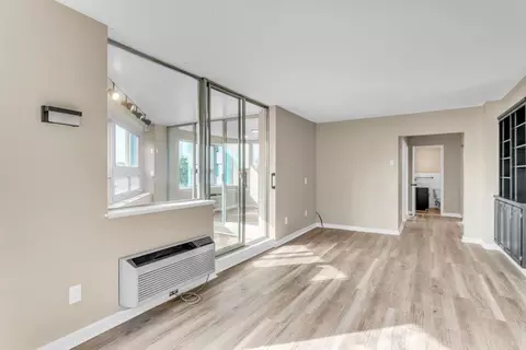 Living - 101 Mulberry St #414, Springfield, MA 01105 photo 5 of 7