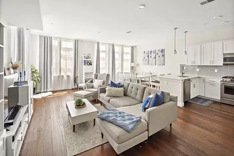 170 W Broadway #407, Boston, MA 02127
