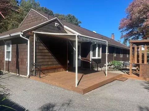 111 Clearbrook Dr, Springfield, MA 01118 photo 34