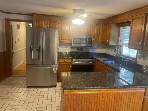 111 Clearbrook Dr, Springfield, MA 01118 photo 11