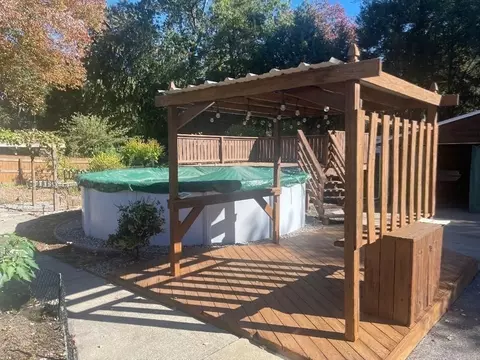 111 Clearbrook Dr, Springfield, MA 01118 photo 32