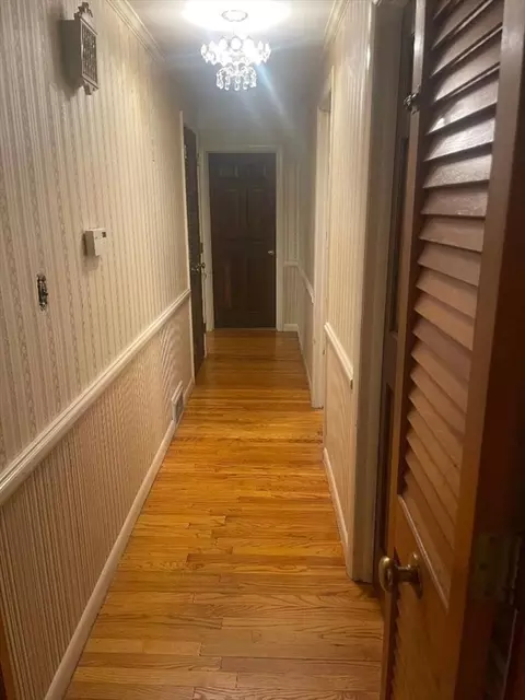 111 Clearbrook Dr, Springfield, MA 01118 photo 13