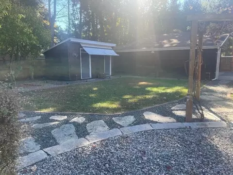 111 Clearbrook Dr, Springfield, MA 01118 photo 30