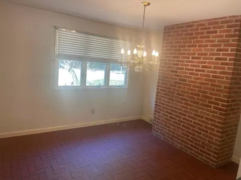111 Clearbrook Dr, Springfield, MA 01118 photo 12