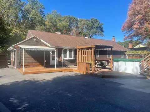 111 Clearbrook Dr, Springfield, MA 01118 photo 33