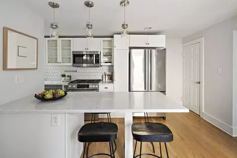 10 Allen St #2, Cambridge, MA 02140