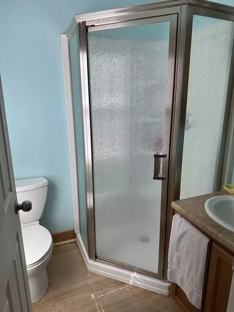 658 School St, Webster, MA 01570 photo 17