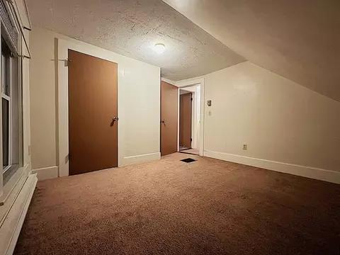 Bedroom - 8 Gilbert Ct, Gloucester, MA 01930 photo 5 of 5