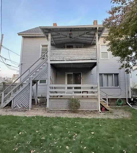 Exterior - 8 Gilbert Ct, Gloucester, MA 01930 photo 2 of 6
