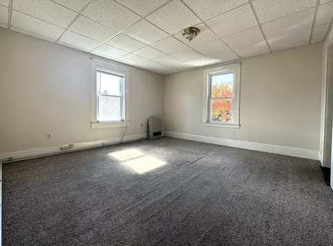 Living - 8 Gilbert Ct, Gloucester, MA 01930 photo 3 of 3