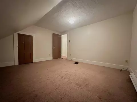 Bedroom - 8 Gilbert Ct, Gloucester, MA 01930 photo 4 of 5