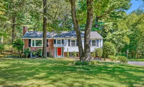 11 Kingswood Rd, Westwood, MA 02090