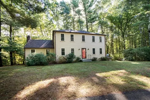 141 Bolas Rd, Duxbury, MA 02332