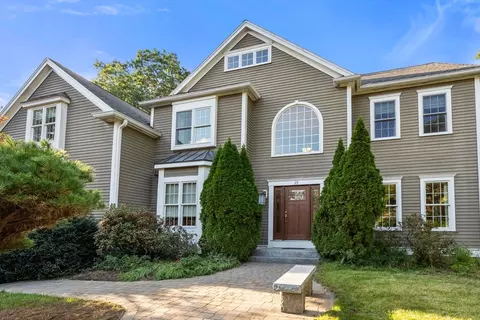 29 Farwell St, Natick, MA 01760