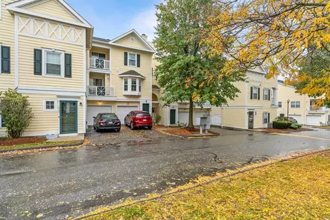 508 Gazebo Cir #508, Reading, MA 01867