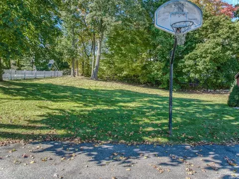 5 Clark Rd, Andover, MA 01810 photo 12