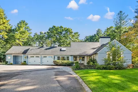 100 Sunset Rock Rd, Andover, MA 01810