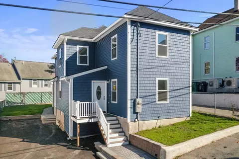 24 Warnock St, Lowell, MA 01852