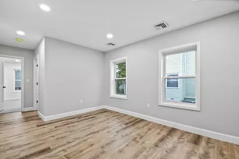 24 Warnock St, Lowell, MA 01852 photo 22