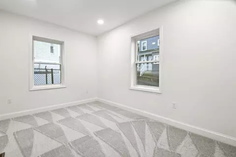 24 Warnock St, Lowell, MA 01852 photo 17