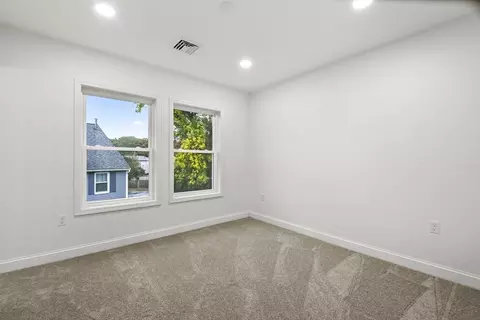 24 Warnock St, Lowell, MA 01852 photo 25