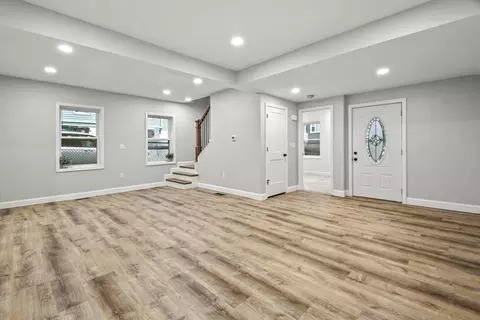 24 Warnock St, Lowell, MA 01852 photo 12