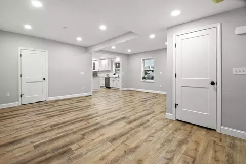 24 Warnock St, Lowell, MA 01852 photo 16