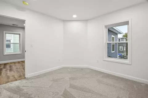 24 Warnock St, Lowell, MA 01852 photo 31
