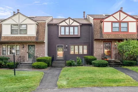 9 Scotty Hollow Dr #E9, Chelmsford, MA 01863