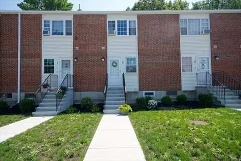 41 Foundry St #11-10, Easton, MA 02375