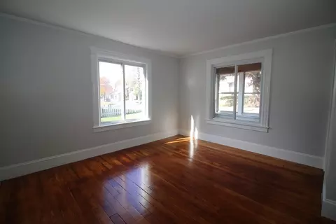 Living - 99 Goddard St, Athol, MA 01331 photo 2 of 3